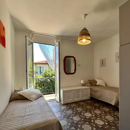 Iside Apartament Vallecrosia